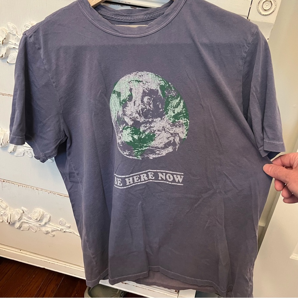 imogene + willie faded purple tee “Be Here Now”